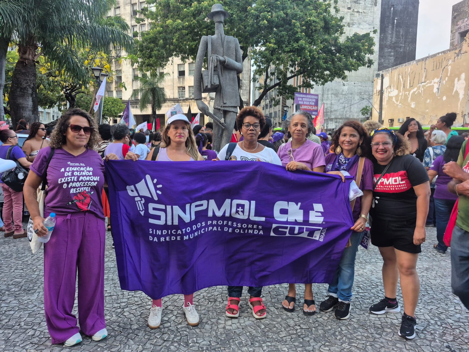 Mulheres na luta contra o feminicídio e todas as formas de violência